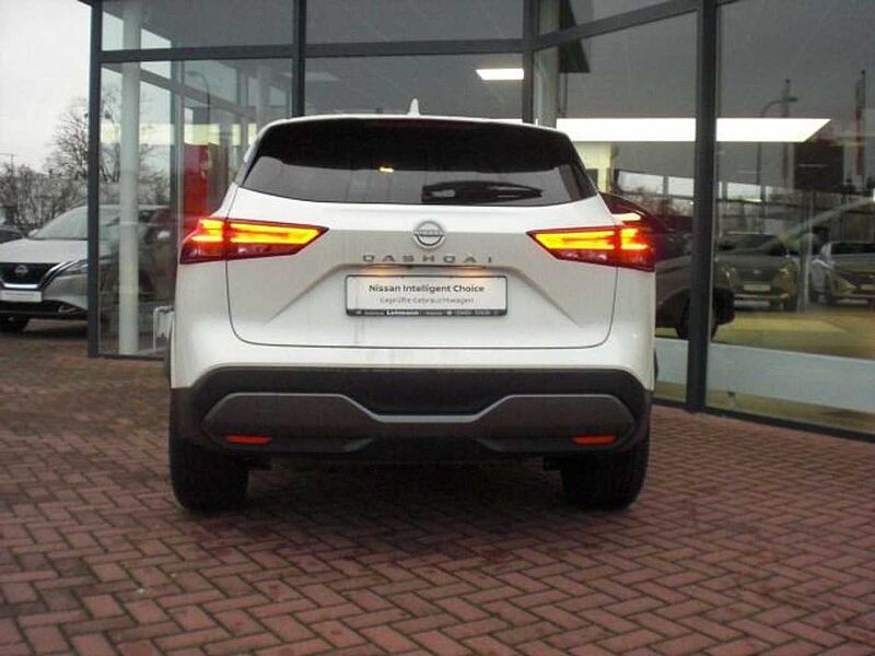 Nissan Qashqai 1.3 MHEV N-Connecta NAVI KAMERA SHZ